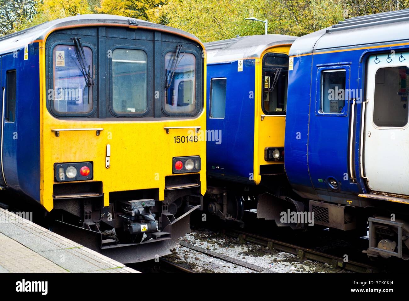 Class 150 units hi-res stock photography and images - Alamy