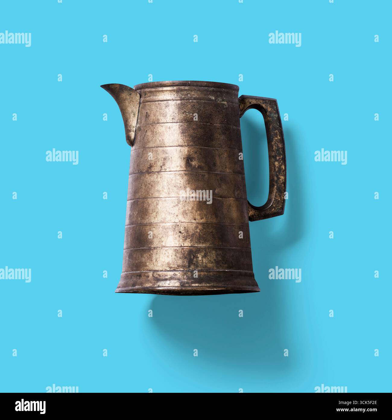 Vintage pitcher curved handle hi-res stock photography and images - Alamy