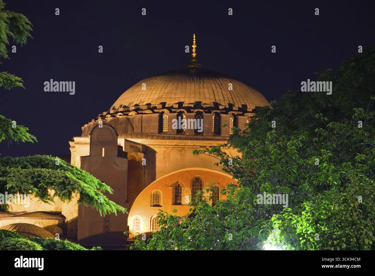 Beautiful night view of Hagia Sophia in Istanbul, Turkey Stock Photo ...