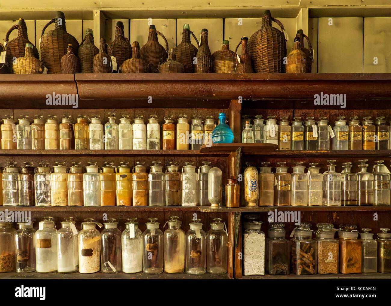 Monroe, NY - US - Sep 6, 2025 The interior of the Vernon Drug Store at Museum Village, featuring shelves lined with historical bottles, jars, and phar Stock Photo