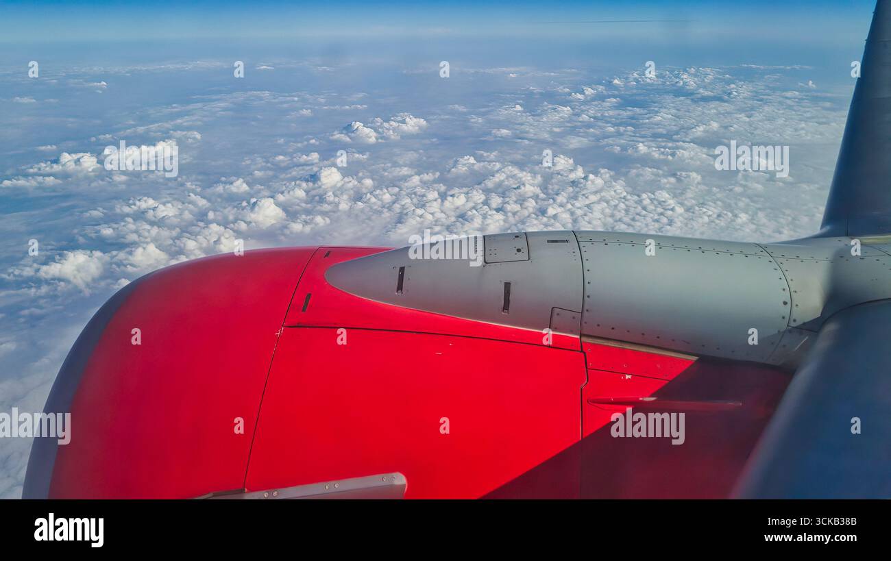 High wing aircraft hi-res stock photography and images - Alamy