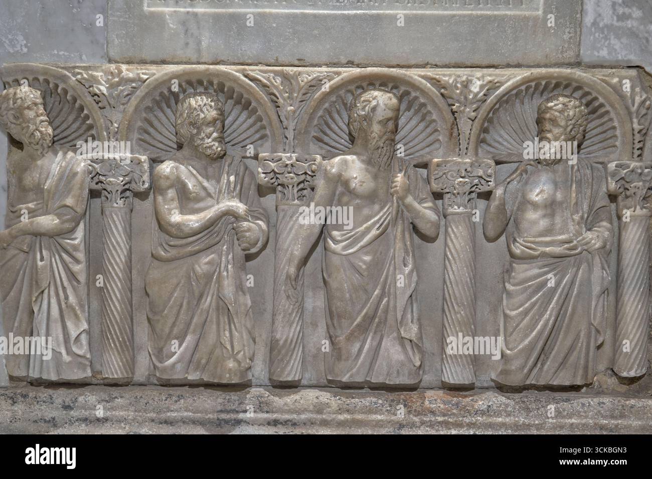 Classical figures hi-res stock photography and images - Alamy