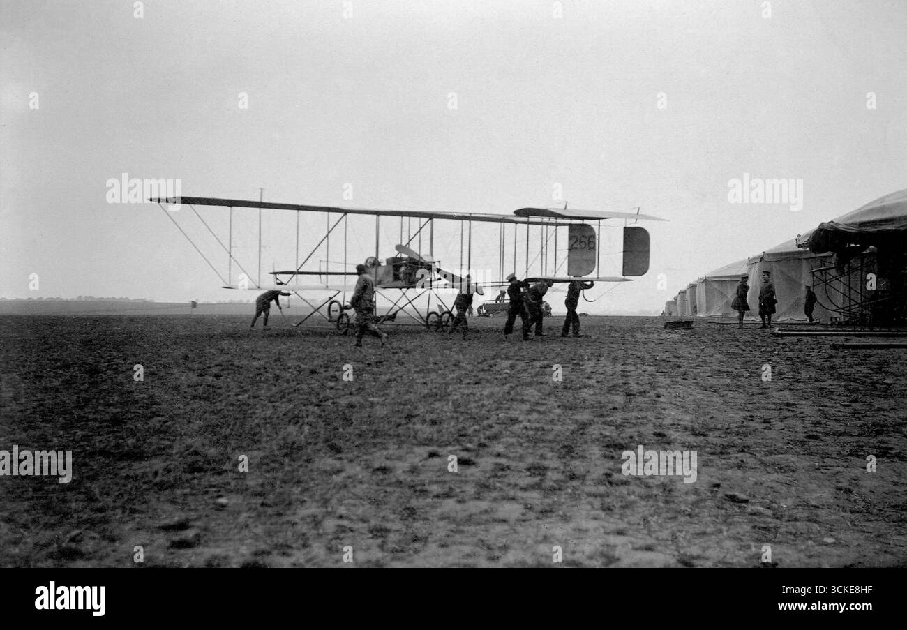 2 british soldiers world war i Black and White Stock Photos & Images ...
