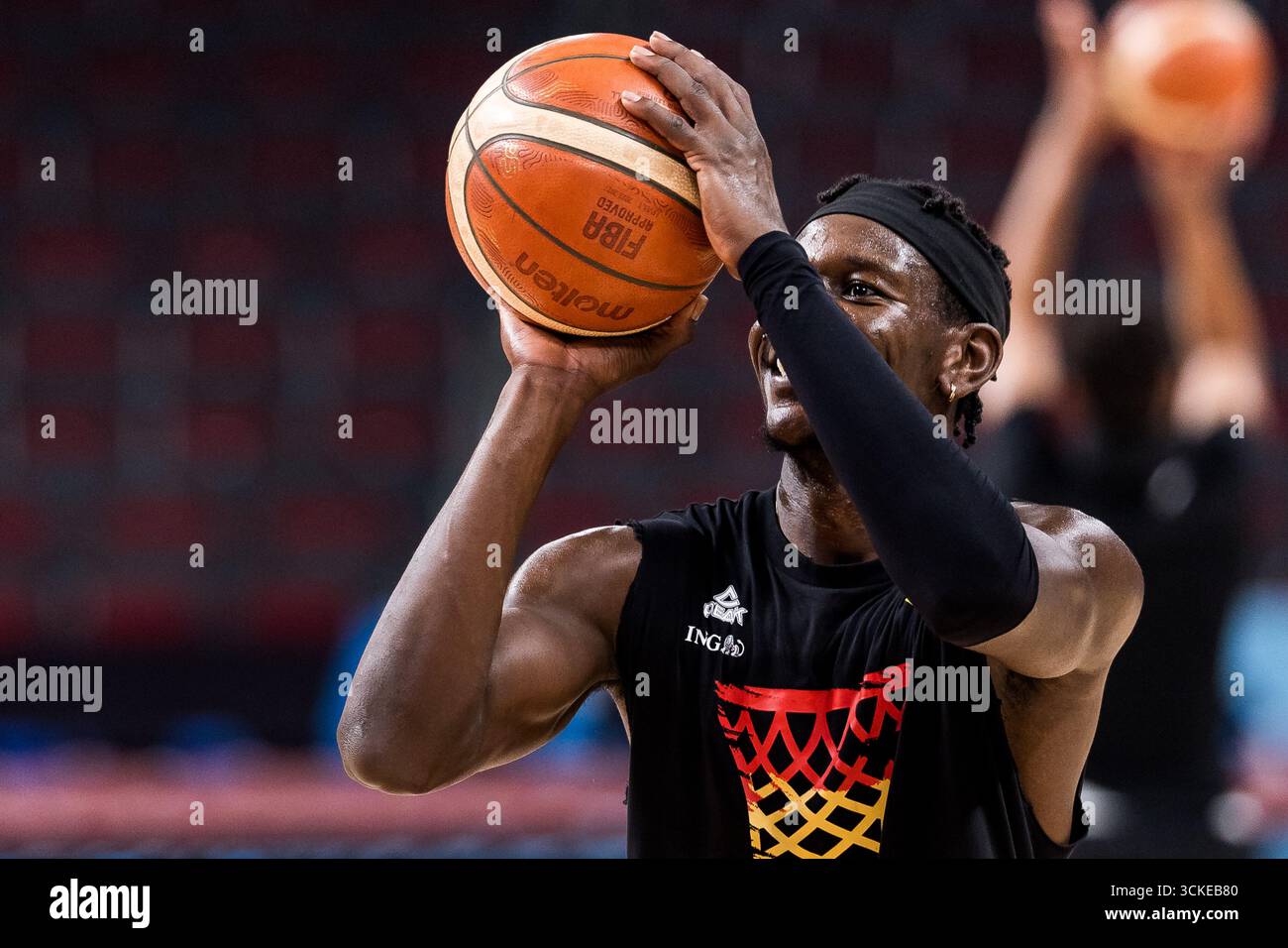 Isaac Bonga (Deutschland, 0) lachend im Wurf FIBA EuroBasket 2025 ...
