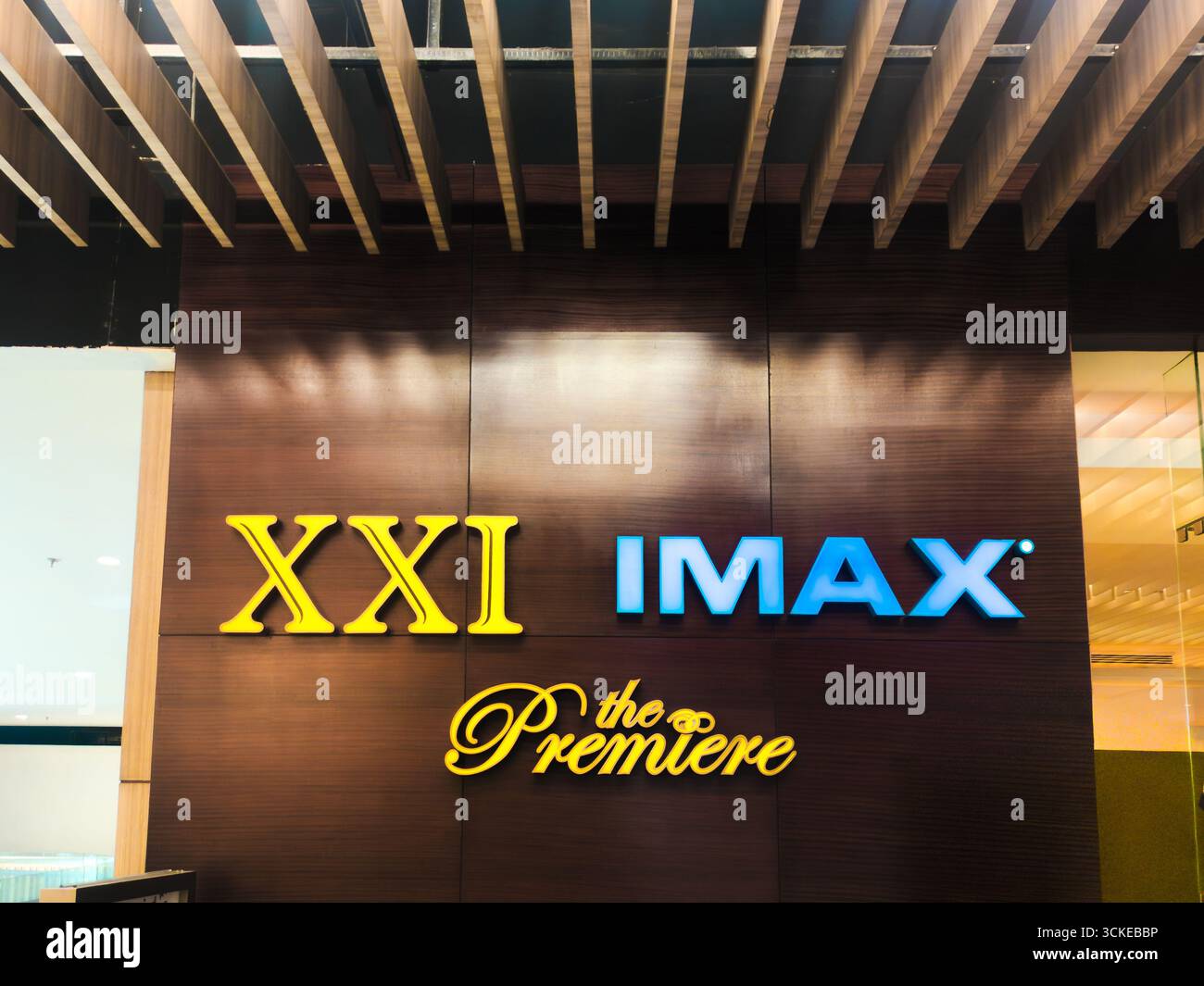 Paneled ceiling hi-res stock photography and images - Alamy