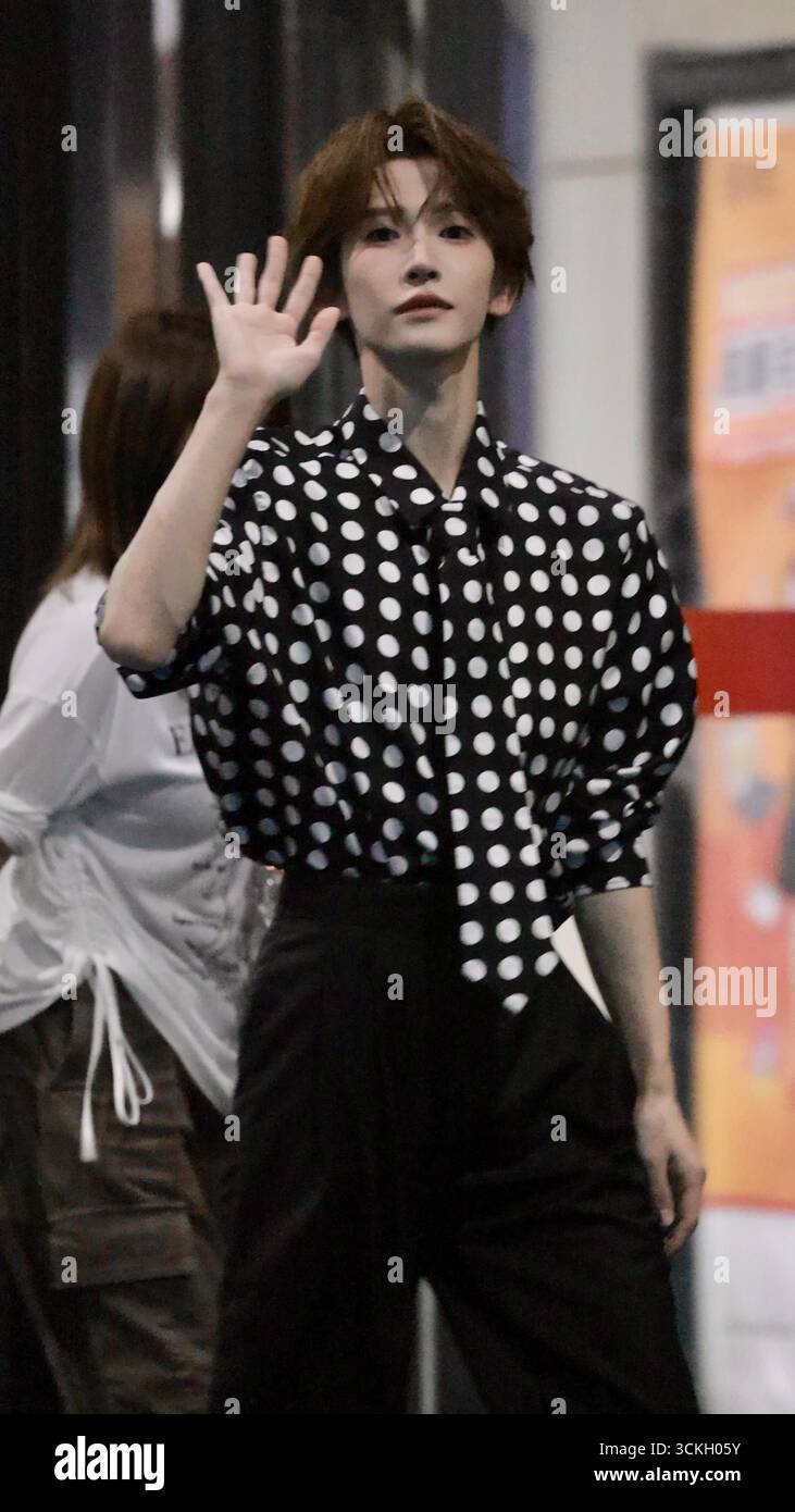 Li Yu Model Chinese singer, dancer and model Liu Yu appears in Nanjing City, east ...