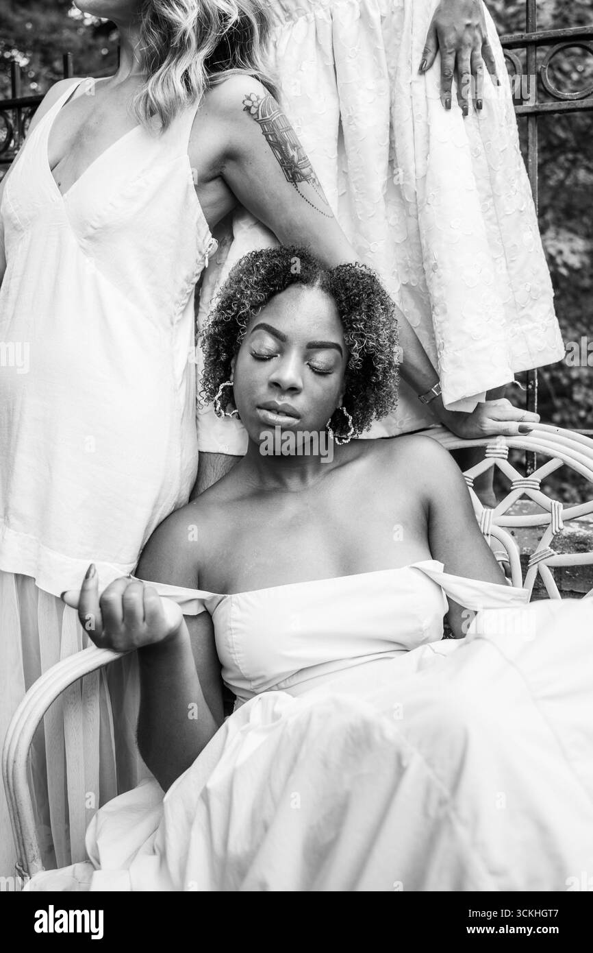 Group women in white dresses hi-res stock photography and images - Alamy