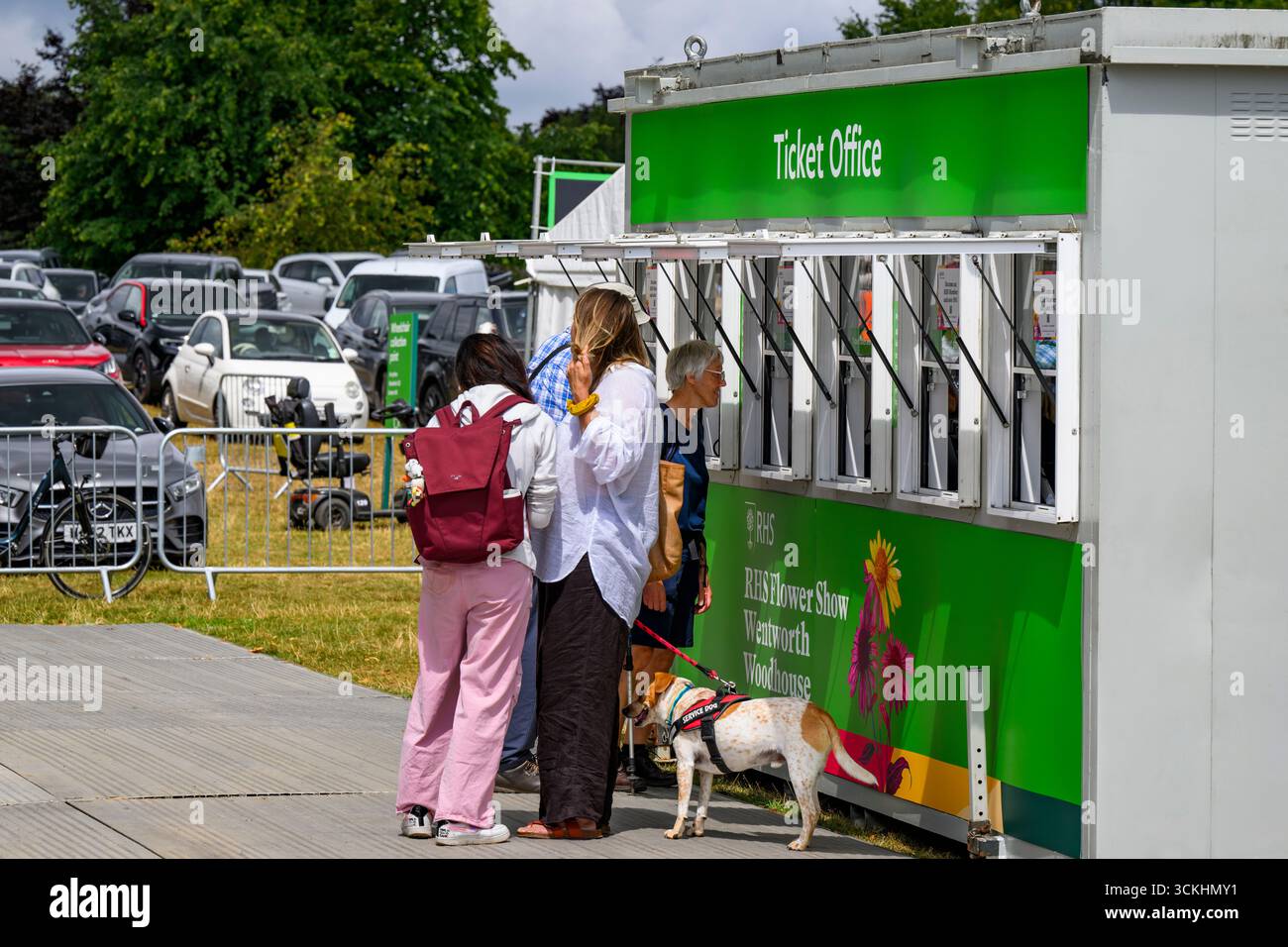 Rhs flower show 2025 at wentworth woodhouse hi-res stock photography ...