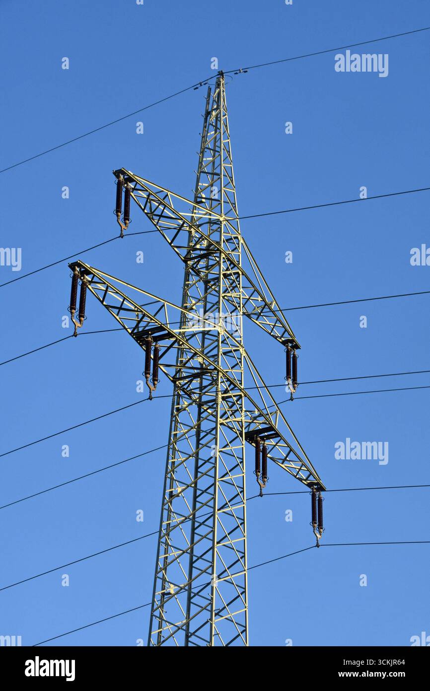 Gittermast hi-res stock photography and images - Alamy