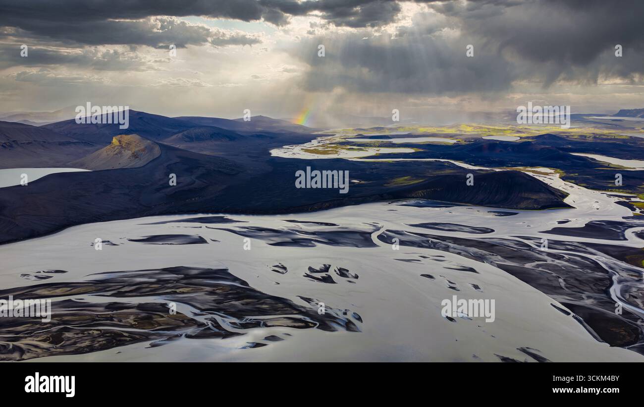 Aerial view expansive sun hi-res stock photography and images - Alamy
