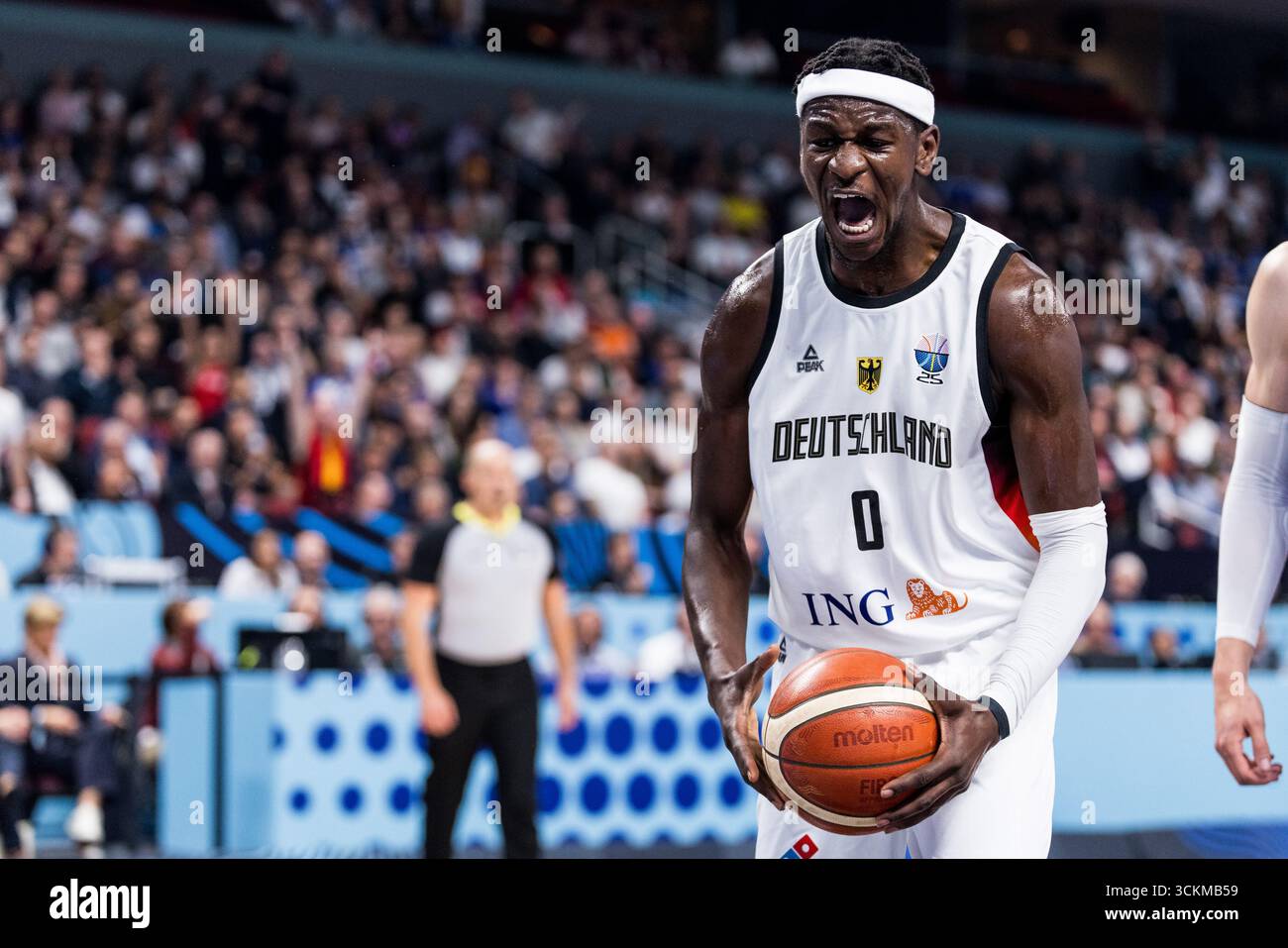 Isaac Bonga (Deutschland, 0) jubelt FIBA EuroBasket 2025: Deutschland ...