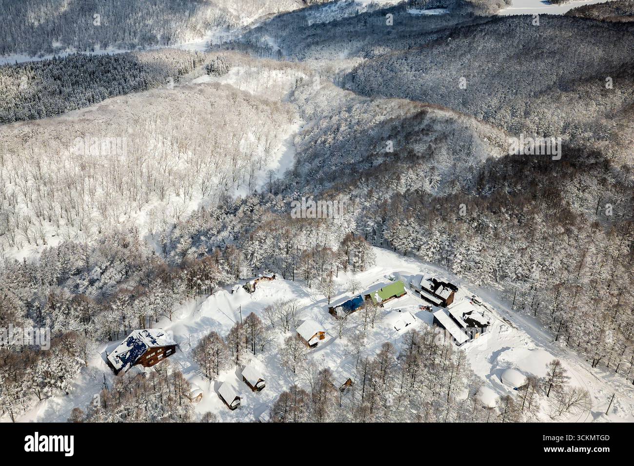 sunny-winter-day-over-a-remote-mountain-village-in-the-snowy-japanese
