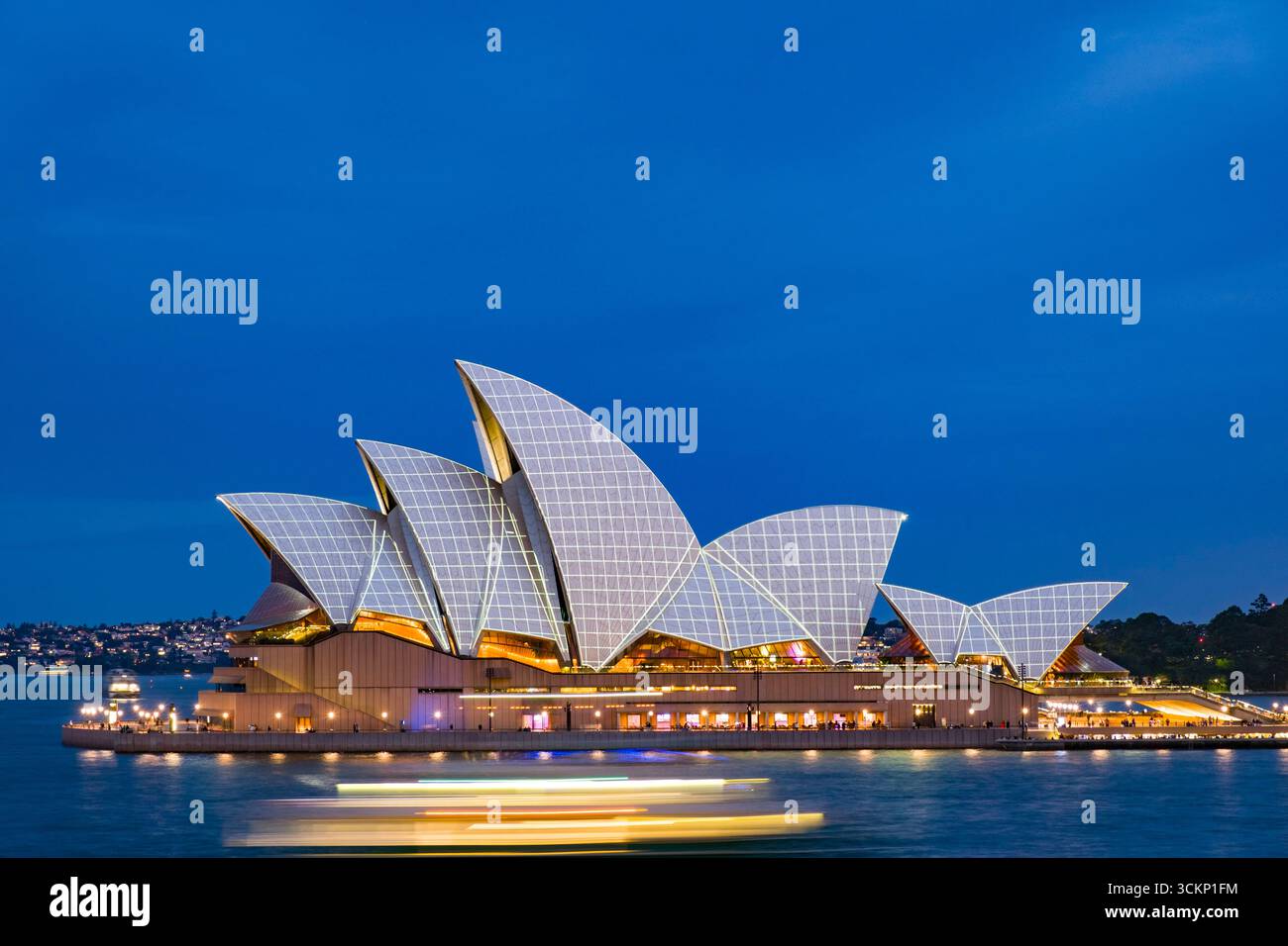 Sydney opera house night hi-res stock photography and images - Alamy