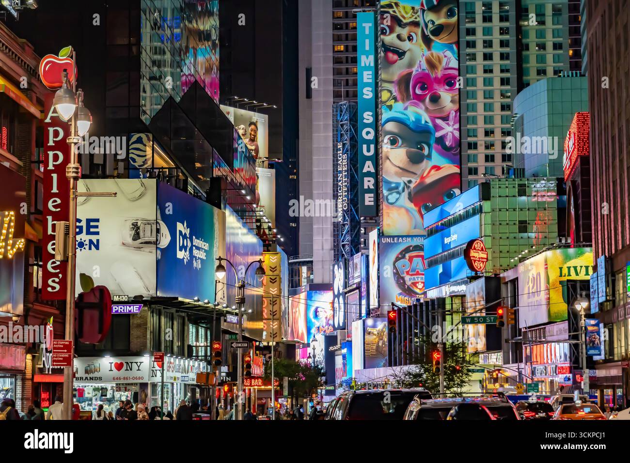 4 times square hi-res stock photography and images - Alamy