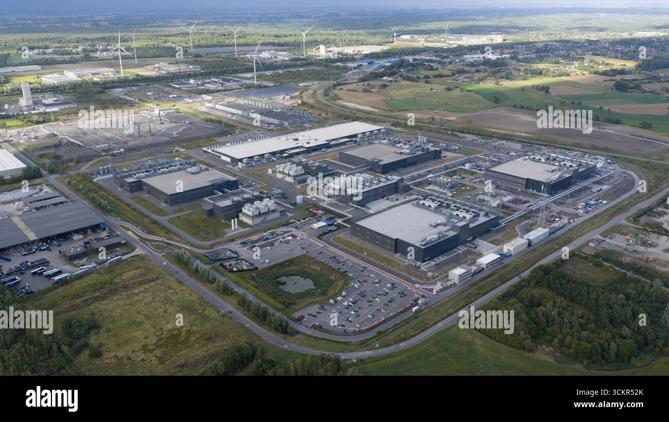 data center, computing center, internet big data and IT infrastructure ...