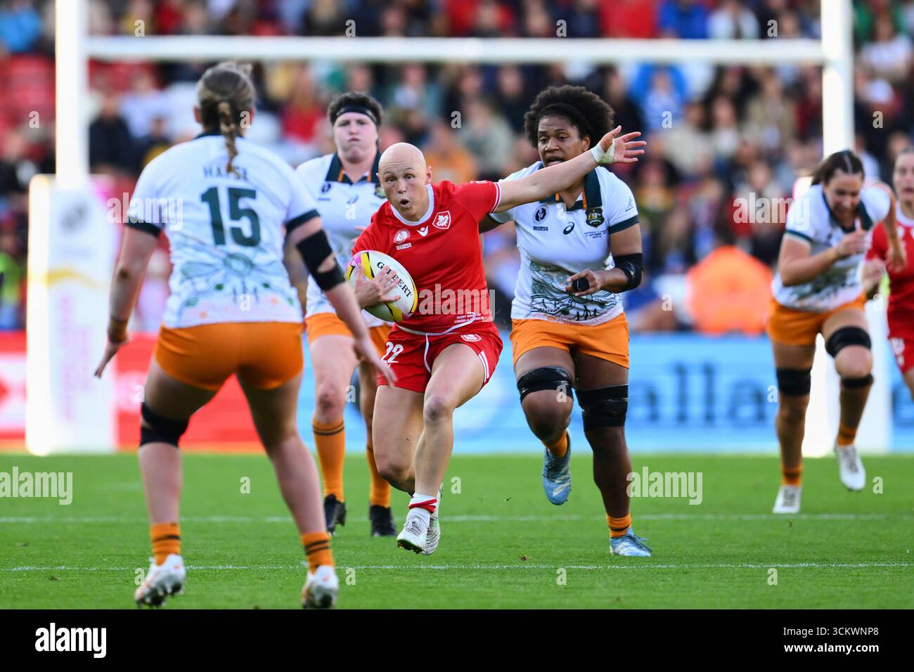 Canada's Olivia Apps, centre, runs with the ball during the Women's ...