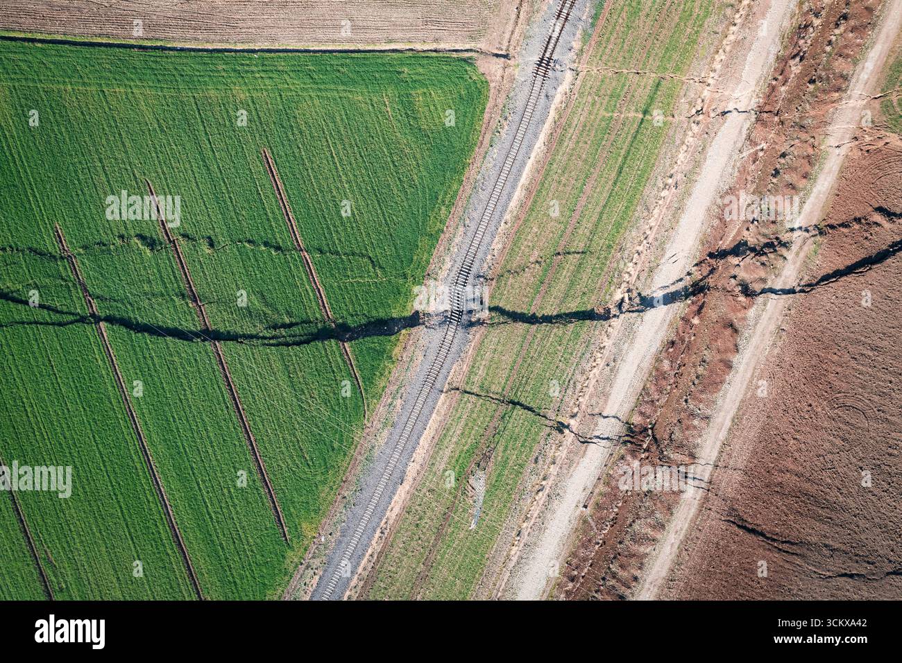 Map plate tectonic earthquake hi-res stock photography and images - Alamy