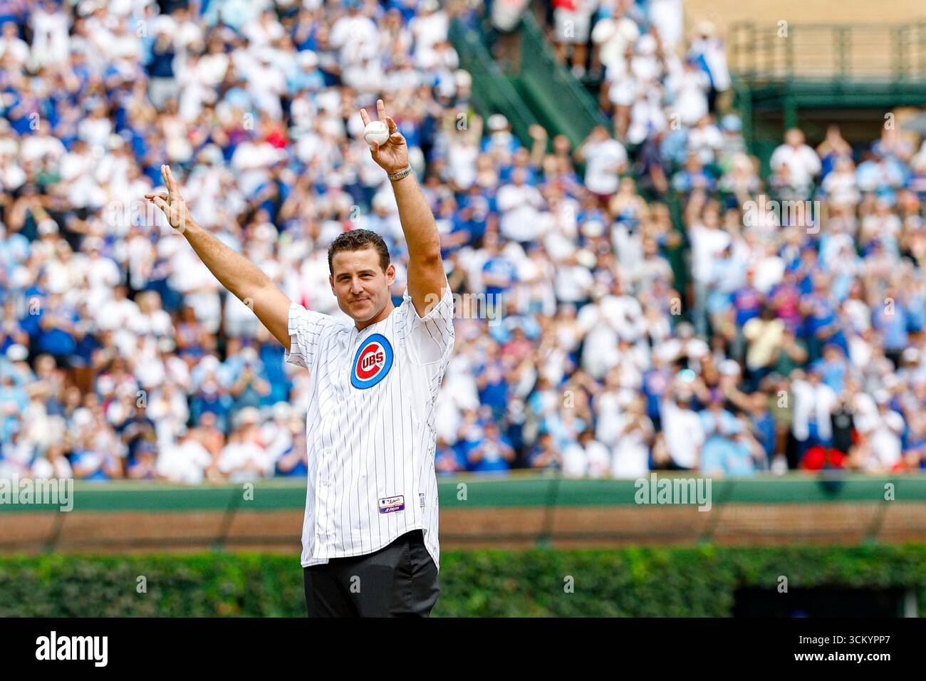 Former Chicago Cubs player Anthony Rizzo greets fans before throwing ...