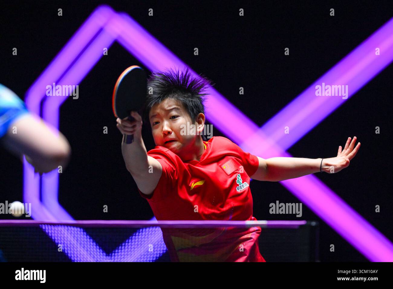 (250914) -- MACAO, Sept. 14, 2025 (Xinhua) -- Sun Yingsha of China hits ...