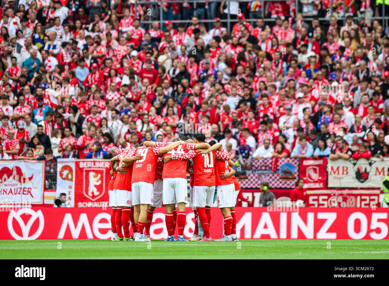 MAINZ, GERMANY - 13 SEPTEMBER, 2025: - The Bundesliga match 1. FSV ...