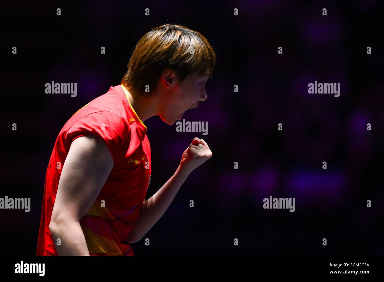 (250914) -- MACAO, Sept. 14, 2025 (Xinhua) -- Wang Manyu of China ...