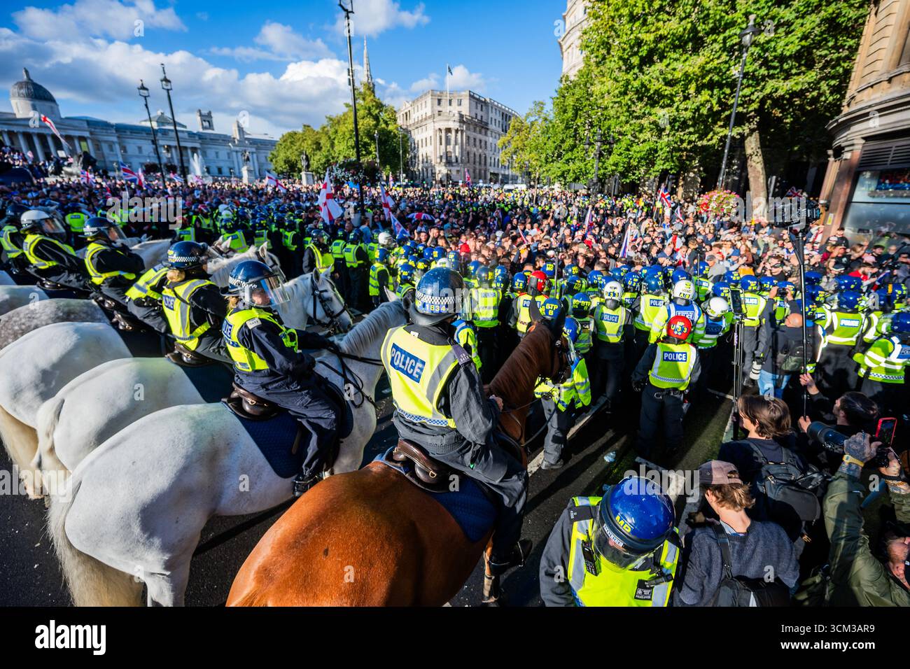 London, UK. 13th Sep, 2025. After bottle throwing the police eventually ...
