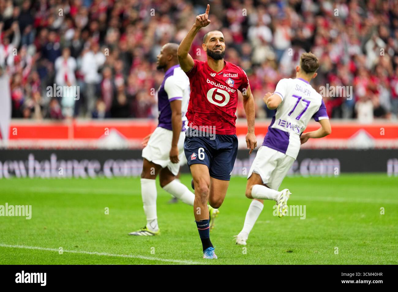 06 Nabil BENTALEB (losc) during the Ligue 1 McDonald's match between ...