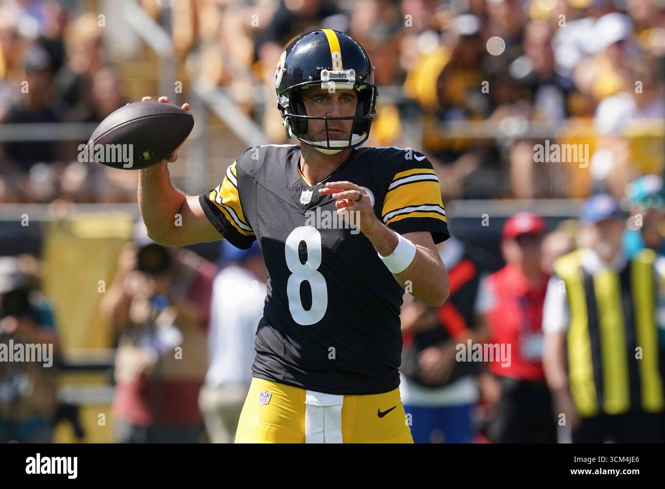 Pittsburgh Steelers Quarterback Aaron Rodgers 8 Throws During The Pittsburgh Steelers Quarterback Aaron Rodgers 8 Throws During The First Half Of An Nfl Football Game Against The Seattle Seahawks Sunday Sept 14 2025 In Pittsburgh Ap Photomatt Freed 3CM4JE6