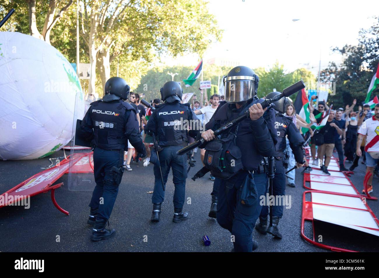 Madrid (Spain), 14/09/2025 – Spanish riot police clashed with pro ...
