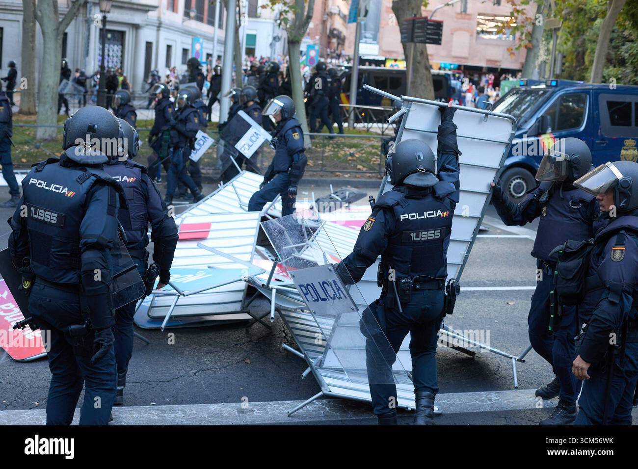 Madrid (Spain), 14/09/2025 – Spanish riot police clashed with pro ...