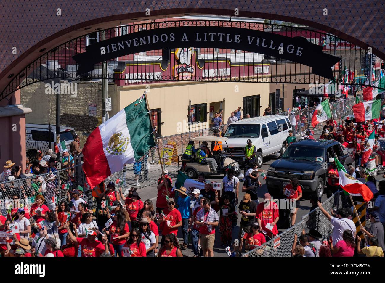 people-march-in-the-mexican-independence-day-parade-sunday-sept-14