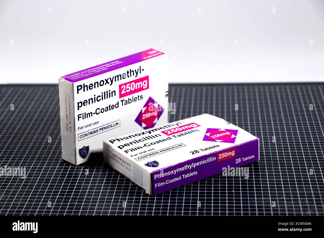 Phenoxymethyl hi-res stock photography and images - Alamy