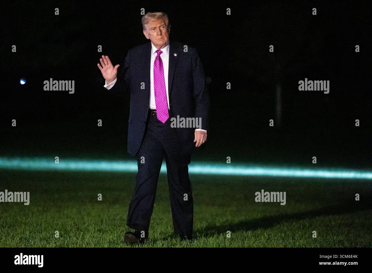 President Donald Trump arrives on the South Lawn of the White House ...