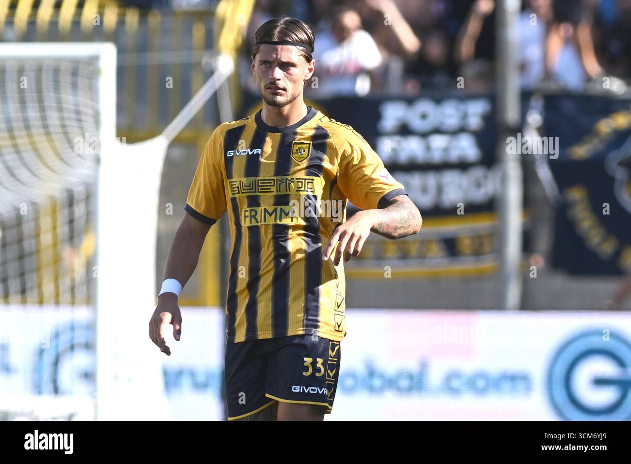 Castellamare Di Stabia, Napoli, Italy. 13th Sep, 2025. Andrea Giorgini of SS Juve Stabia look during the Serie BKT between SS Juve Stabia vs AC Reggiana 1919 at Romeo Menti Stadium on September 13, 2025 in Castellamare di Stabia, italy (Credit Image: © Agostino Gemito/Pacific Press via ZUMA Press Wire) EDITORIAL USAGE ONLY! Not for Commercial USAGE! Stock Photo
