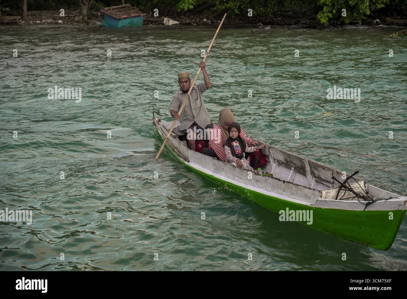 その他 Children of the Long Canoes [DVD] Children of the Long Canoes [DVD] 【公式通販】