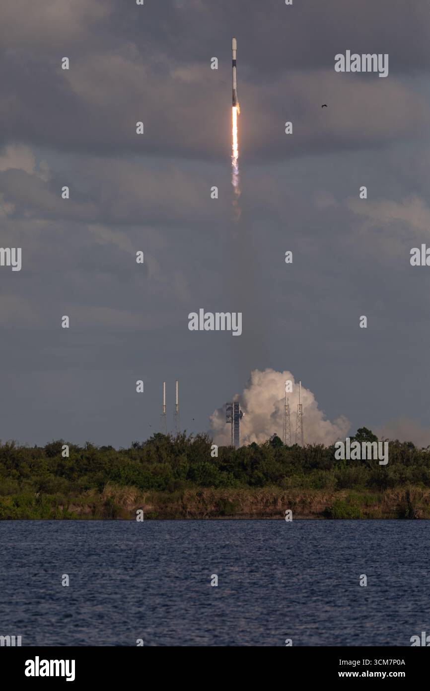 Cape Canaveral, USA. 14th Sep, 2025. On a beautiful day at Cape Canveral Liftoff of SpaceX NASA CRS NG-23 rocket with B1094-4 from SLC-40 Sept. 14th 2025 at 6:11 PM ET and LZ-2 landing by this Falcon 9 booster. Credit: Sipa USA/Alamy Live News Stock Photo