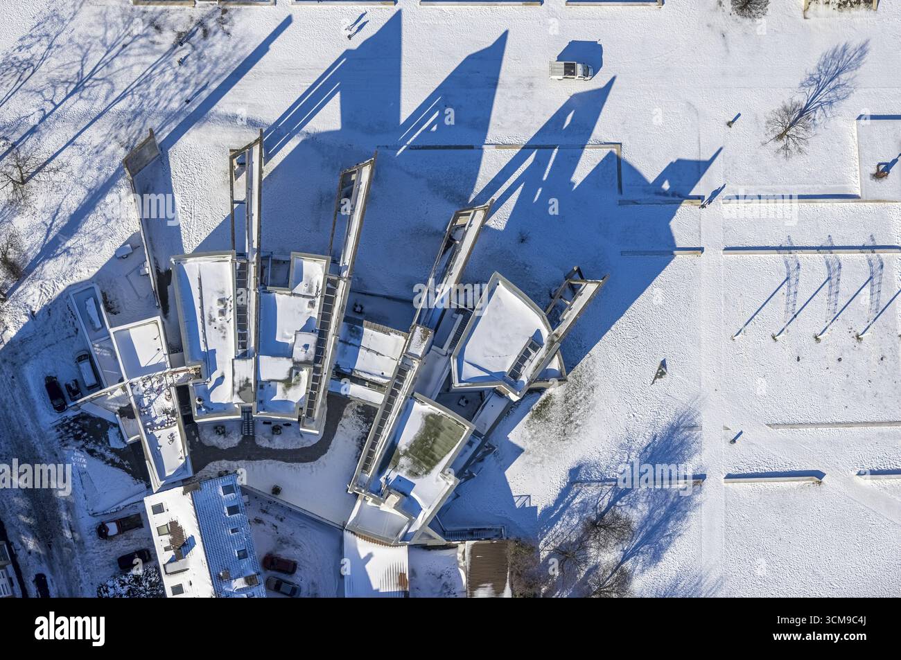 Aerial view, Jewish Community Duisburg-Muelheim-Oberhausen K.d.oe.R, shadow, book shape, open book, old town, Duisburg, Ruhr area, North Rhine-Westpha Stock Photo