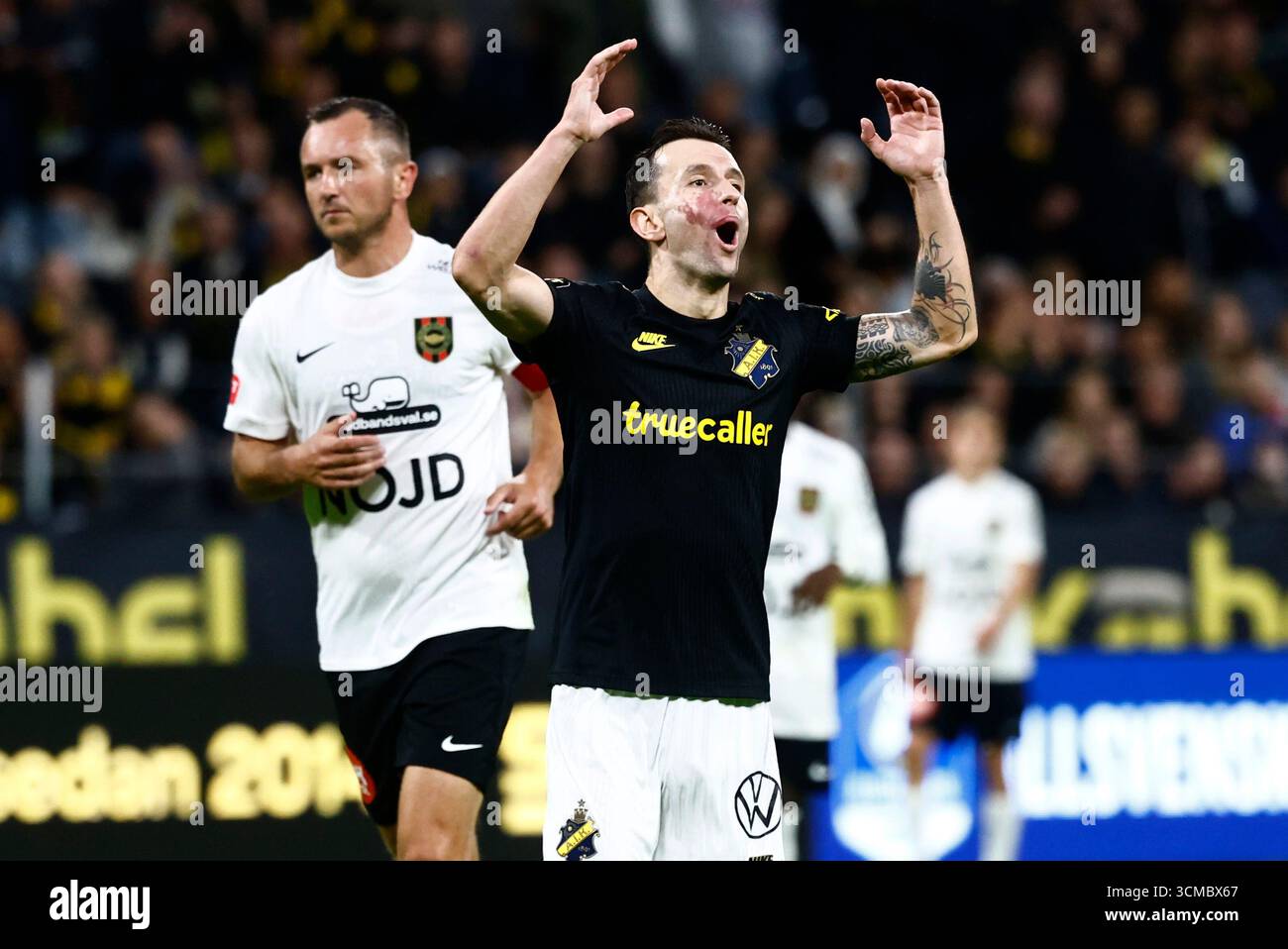 Maillot Porté Par Bersant Celina (AIK Stockholm) Avec Autographe Et Certificat D'authenticité (COA)