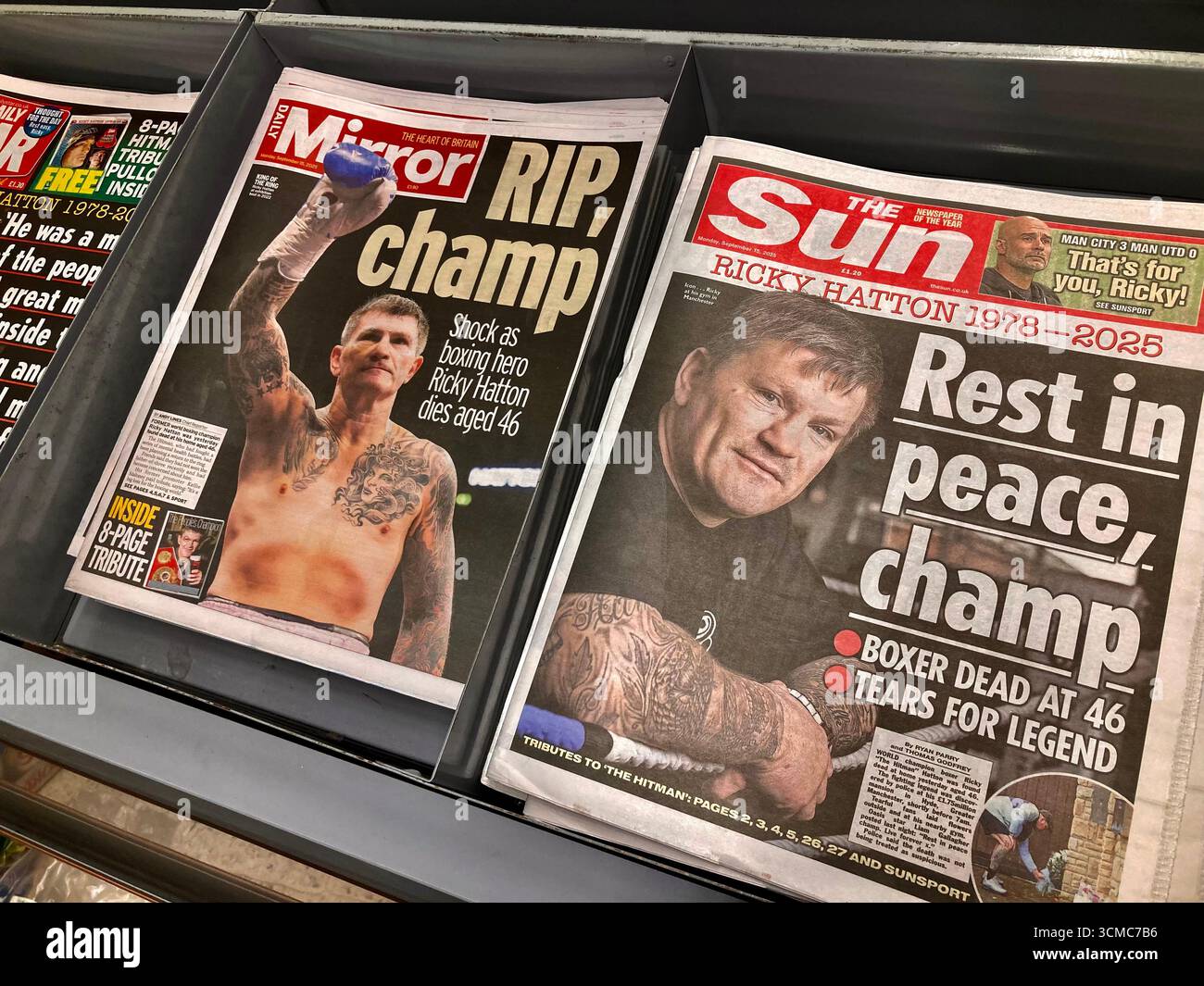 UK newspapers report former Boxing Champion Ricky Hatton dies aged 46 Stock Photo