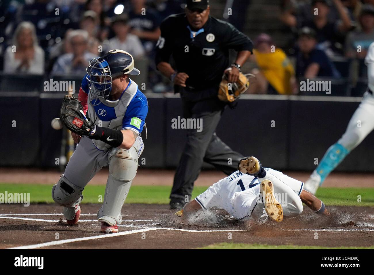 Detailed Chandler Simpson Belts A Triple To Extend Rays' Lead Photo in 4K Detailed Chandler Simpson Belts A Triple To Extend Rays' Lead Photo in 4K