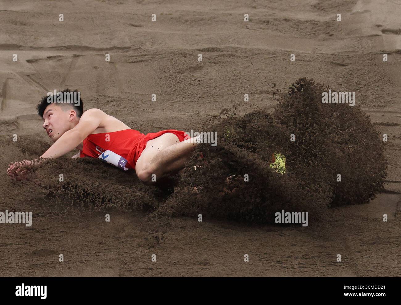Tokyo, Japan. 15th Sep, 2025. Shu Heng of China competes during the men ...