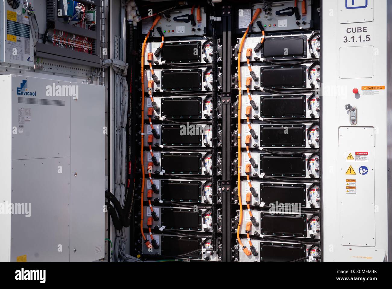 battery cells in a renewable energy storage station Stock Photo - Alamy