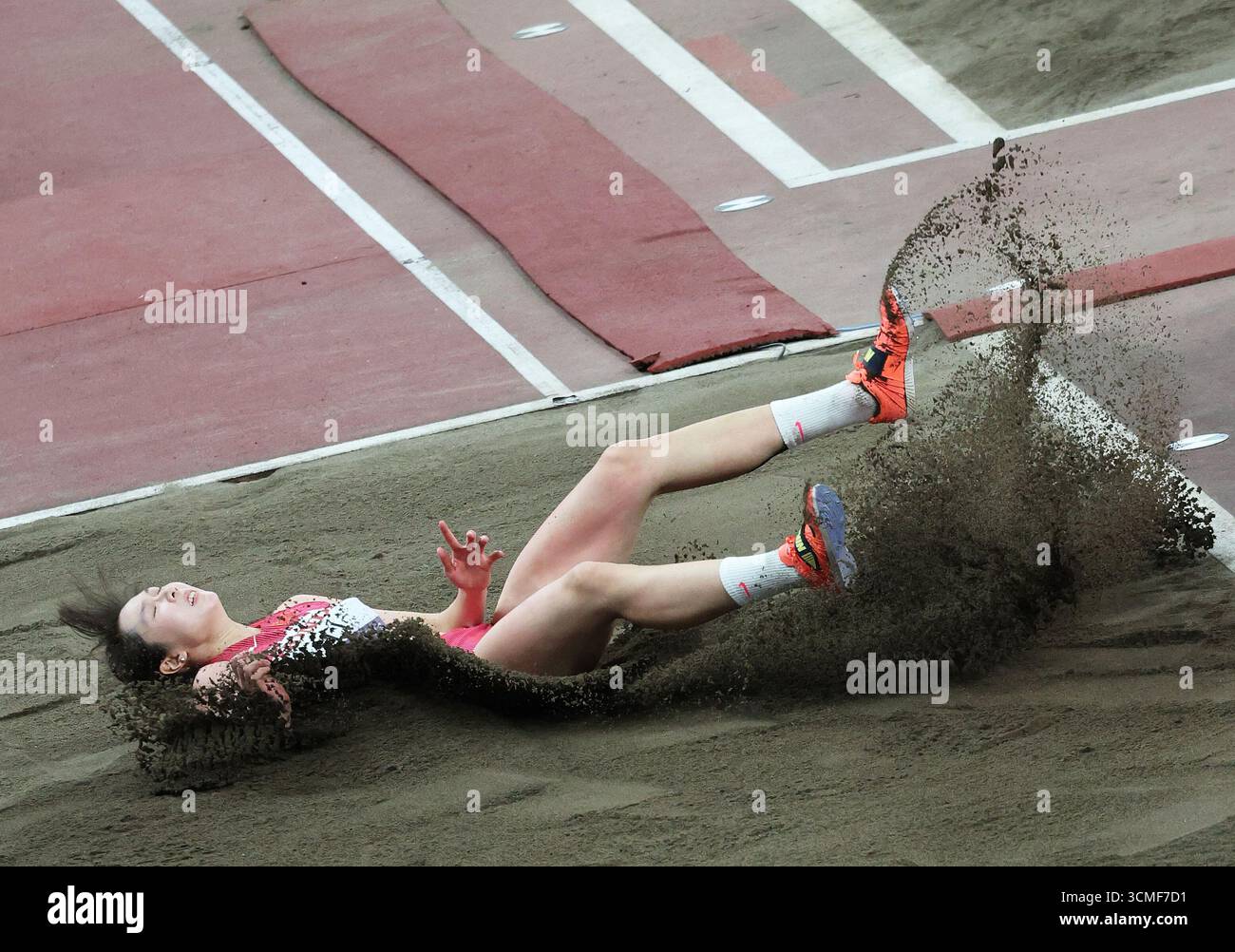 (250916) -- TOKYO, Sept. 16, 2025 (Xinhua) -- Li Yi of China competes during the women's triple jump qualification at the 2025 World Athletics Championships in Tokyo, Japan, Sept. 16, 2025. (Xinhua/Li Gang) Stock Photo