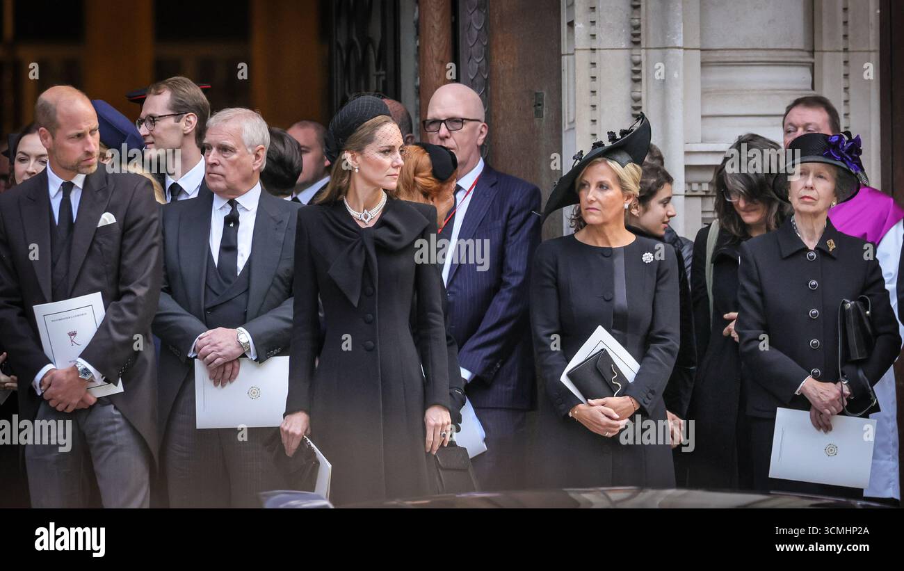 London, UK, 16th Sep 2025. Prince William, Prince Andrew, Princess Catherine, Sophie Duchess of Edinburgh, Princess Anne, HRH King Charles III, The Prince and Princess of Wales Prince William and Princess Catherine, Anne the Princess Royal, Prince Andrew The Duke and Duchess of York, Prince Michael of Kent and other senior members of the Royal Family all pay their last respects as the coffin is carried to the hearse. They then depart from Westminster Cathedral after the a requiem mass, a Catholic funeral service held for the Duchess of Kent, who passed away on 4 Sep. Stock Photo