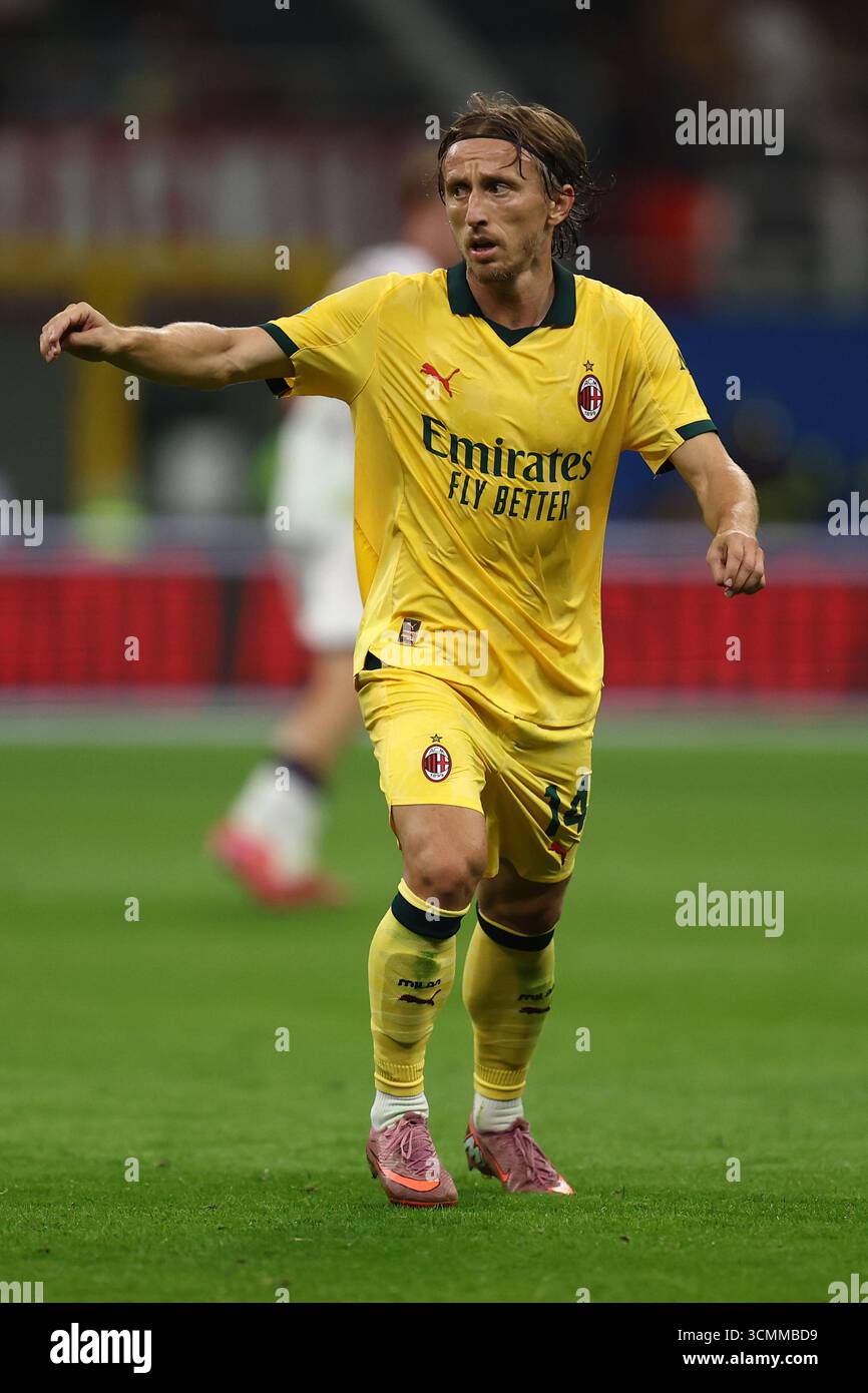 Luka modric hi-res stock photography and images - Page 9 - Alamy, image size:866x1390