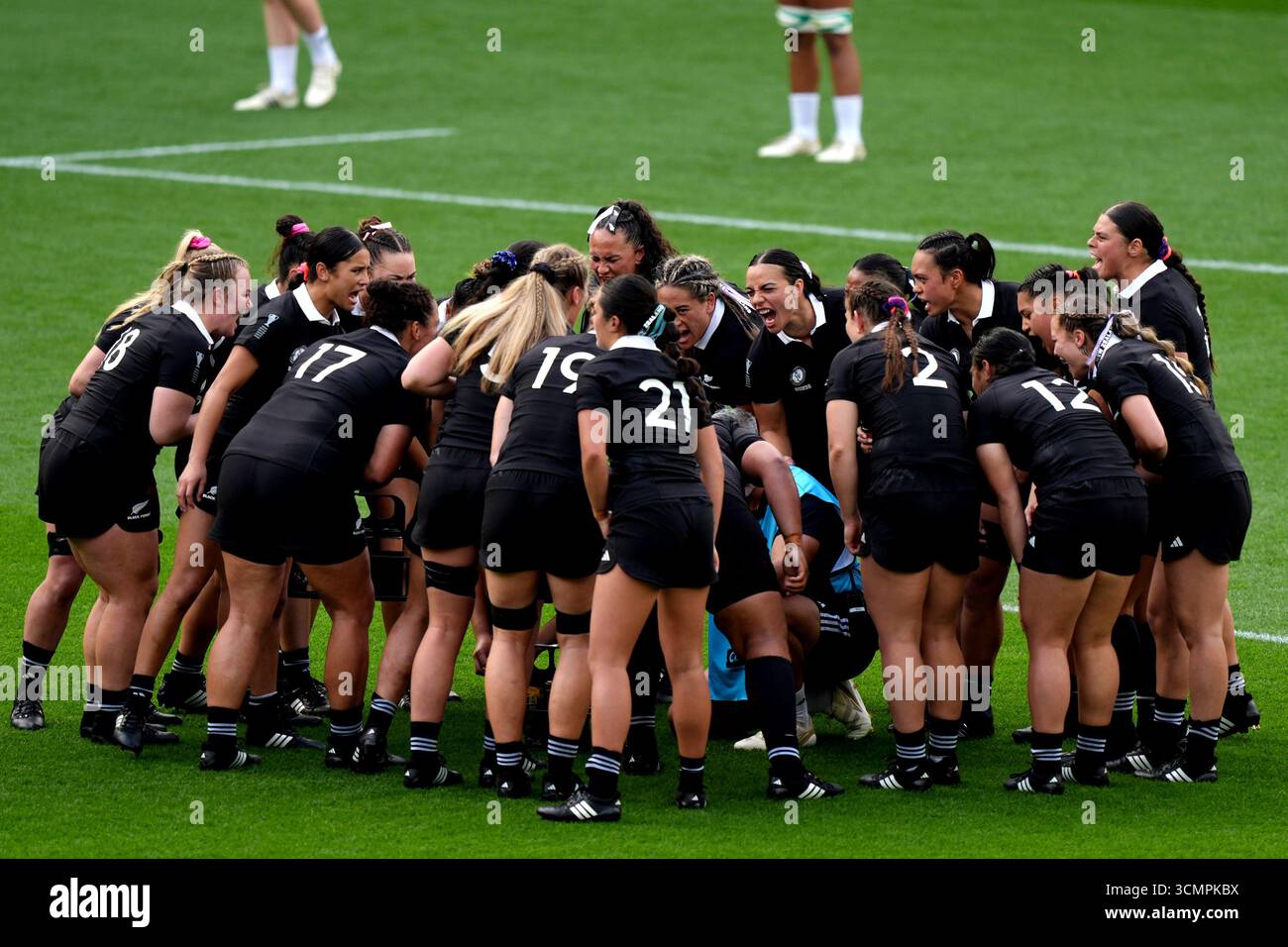 The New Zealand team huddle ahead of the Women's Rugby World Cup 2025 ...