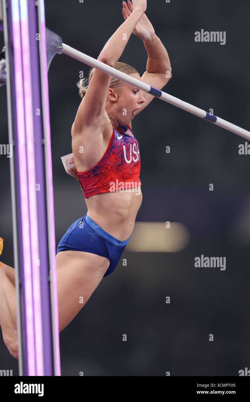 Katie Moon (USA) effectively wins gold in the Women's Pole Vault Final ...