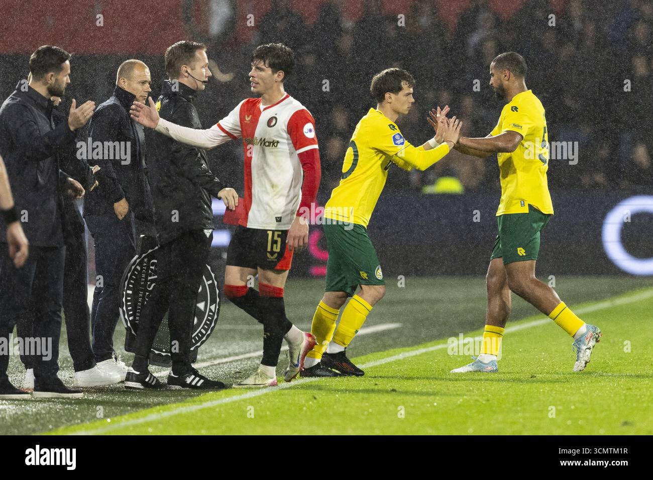 ROTTERDAM - Jordan Bos of Feyenoord during the Dutch Eredivisie match between Feyenoord and Fortuna Sittard at Feyenoord Stadium De Kuip on September 17, 2025, in Rotterdam, Netherlands. ANP BAS CZERWINSKI Stock Photo