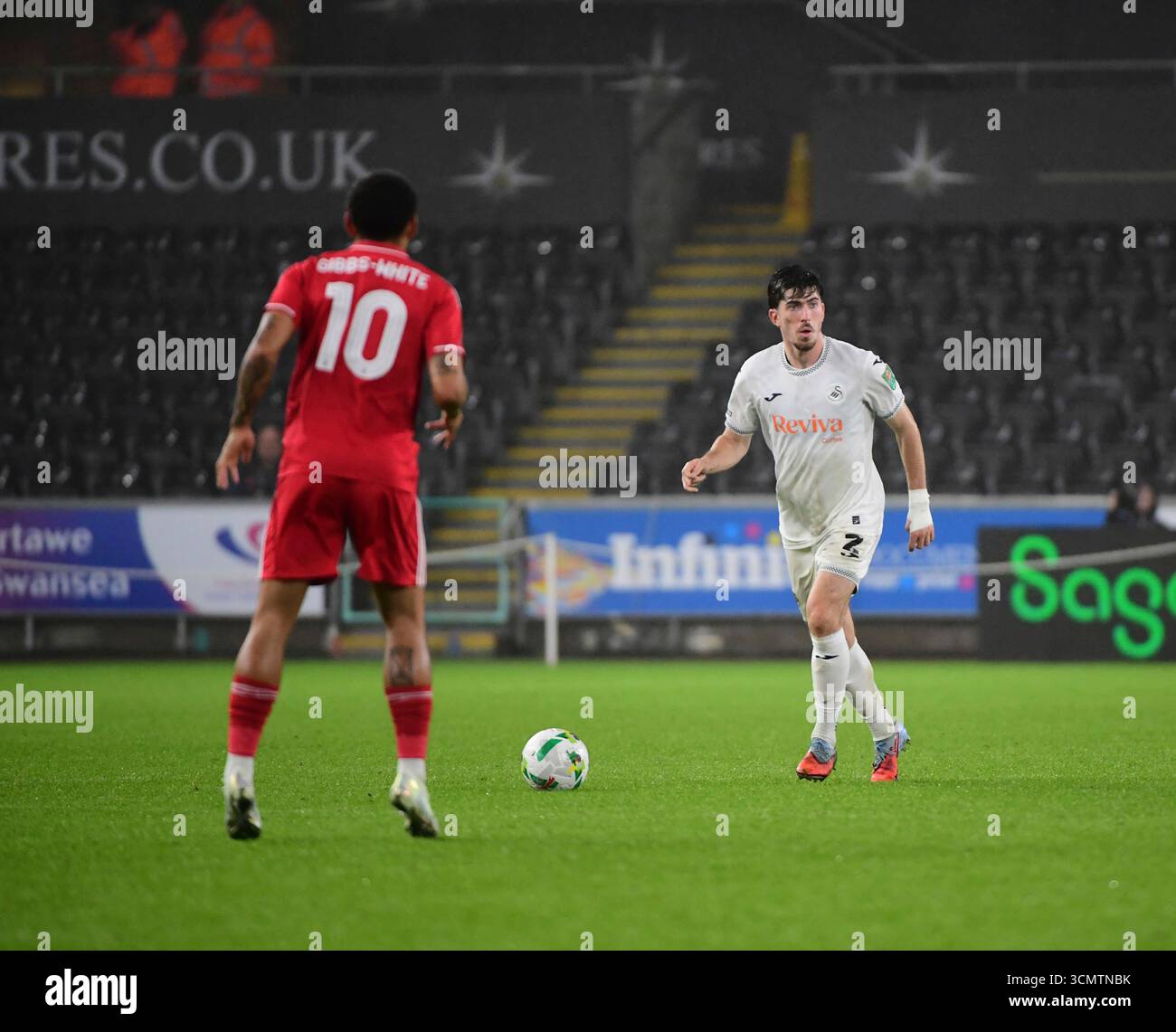 Swansea.com Stadium, Swansea, UK. 17th Sep, 2025. EFL Carabao Cup ...