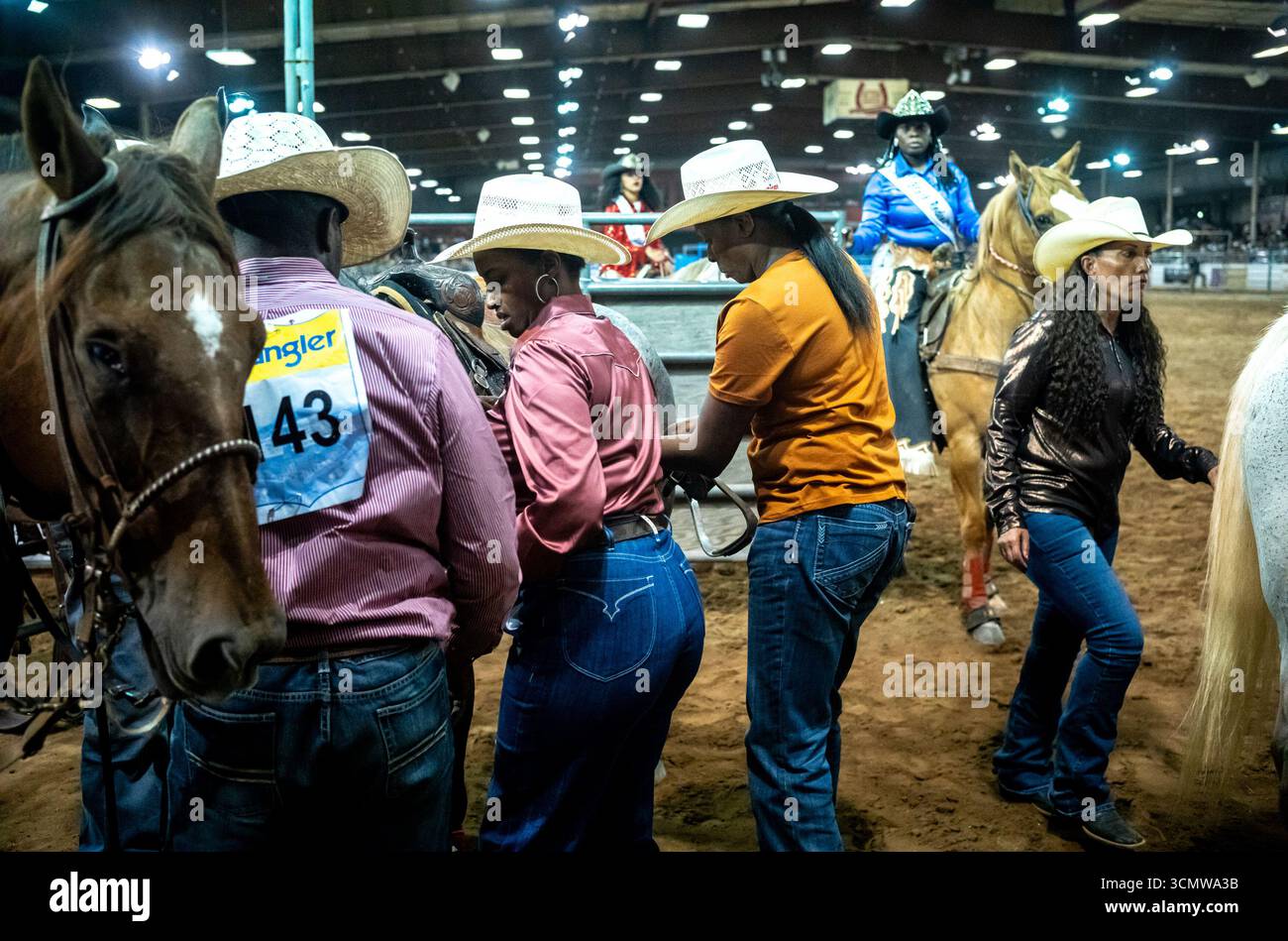 Scottsdale, Arizona, USA. 30th Aug, 2025. SCOTTSDALE, ARIZONA Cowgirls ...